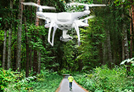 アマナビが4月の「アマナドローン空撮講座 1泊2日合宿」と「無料体験説明会」の受講生を募集