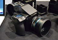 フェーズワンの最新プラットフォーム「XFカメラ」＆ 新デジタルバック「IQ3」 〜Photo EDGE Tokyo 2016 注目の製品②